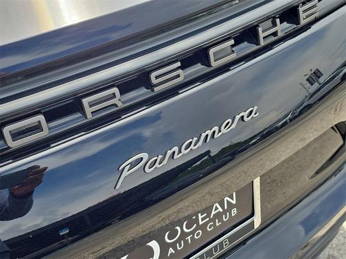 2023 Porsche Panamera Platinum Edition