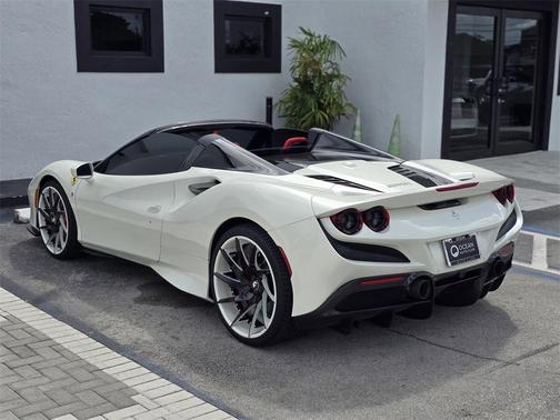 2022 Ferrari F8 Spider Base
