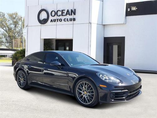 2022 Porsche Panamera 4