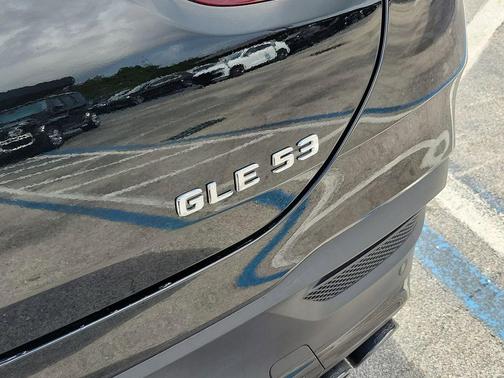 Obsidian Black Metallic 2024 Mercedes-Benz AMG GLE 53 Base