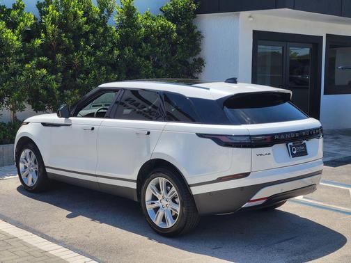 Ostuni Pearl White 2026 Land Rover Range Rover Velar P250 S