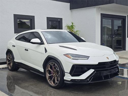 2023 Lamborghini Urus Performante