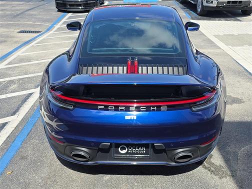 2021 Porsche 911 Carrera