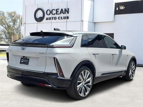 2024 Cadillac LYRIQ Luxury