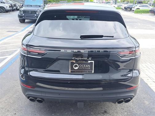 2023 Porsche Cayenne S