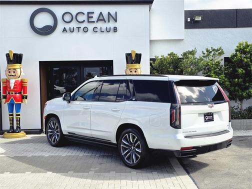 2023 Cadillac Escalade Sport