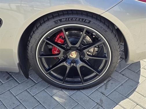 2012 Porsche Cayman R