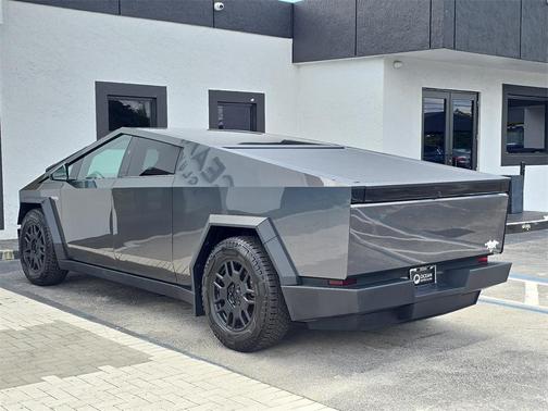 2024 Tesla Cybertruck Base