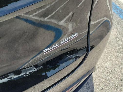 Black 2022 Tesla Model Y Performance