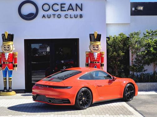 2021 Porsche 911 Carrera