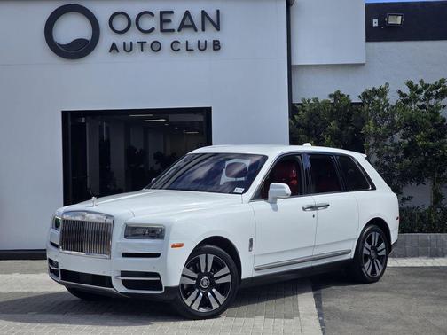 English White 2022 Rolls-Royce Cullinan
