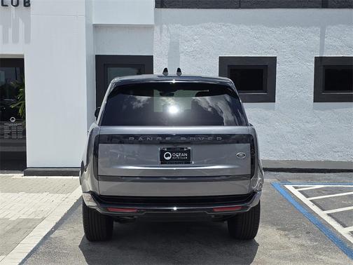 2023 Land Rover Range Rover P530 SE