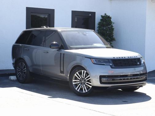 2023 Land Rover Range Rover P530 SE