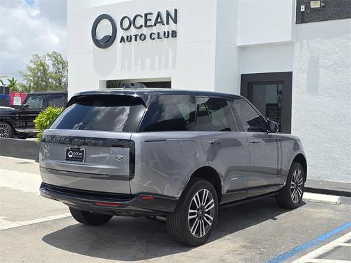 2023 Land Rover Range Rover P530 SE