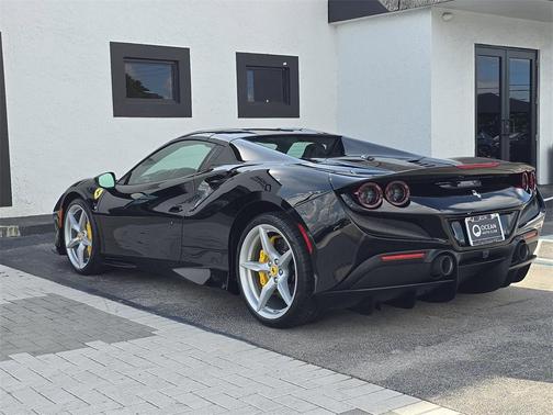 2021 Ferrari F8 Spider Base