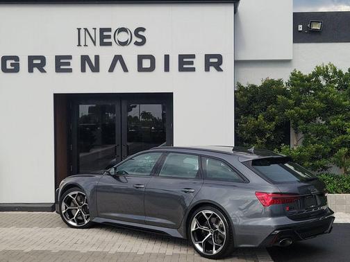 Daytona Gray Pearl Effect 2024 Audi RS 6 Avant 4.0T