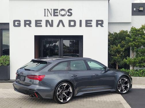 Daytona Gray Pearl Effect 2024 Audi RS 6 Avant 4.0T