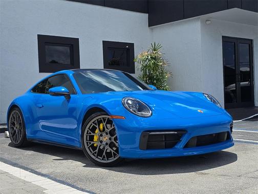 2022 Porsche 911 Carrera