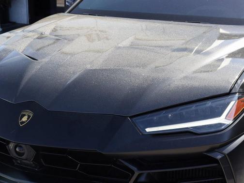 2022 Lamborghini Urus Graphite Capsule