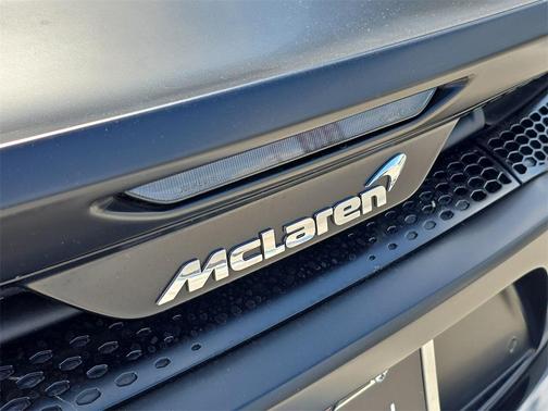 2022 McLaren GT Base