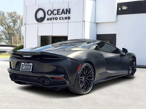 2022 McLaren GT Base
