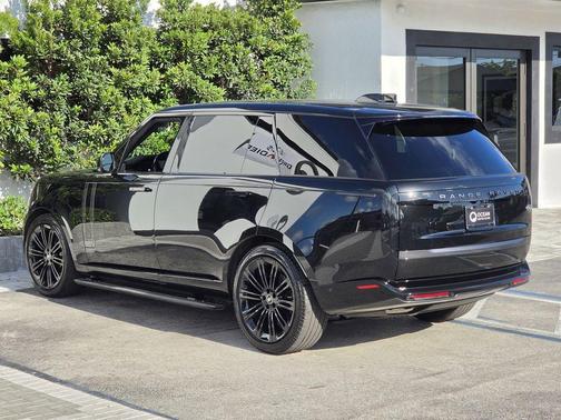 Santorini Black 2023 Land Rover Range Rover P530 SE