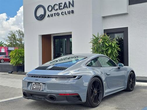 2024 Porsche 911 Carrera GTS