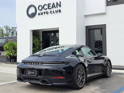 2025 Porsche 911 Carrera