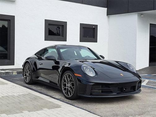 2025 Porsche 911 Carrera