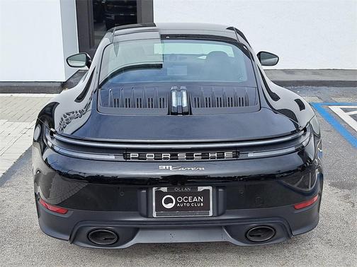 2025 Porsche 911 Carrera