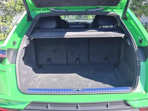 Verde 2024 Lamborghini Urus S