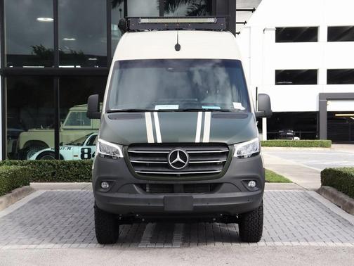 2023 Mercedes-Benz Sprinter 2500 