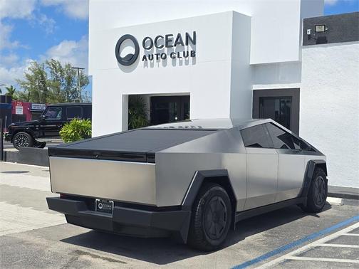 2024 Tesla Cybertruck Cyberbeast