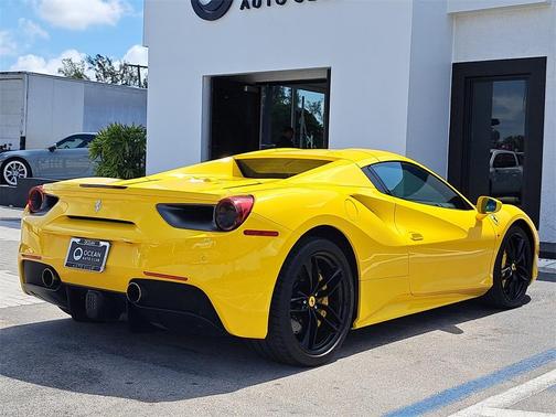 2018 Ferrari 488 Spider Base
