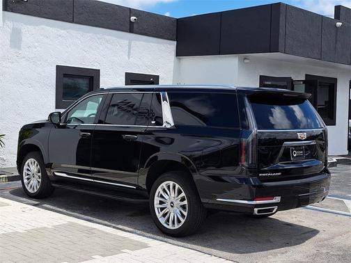 2025 Cadillac Escalade ESV Luxury