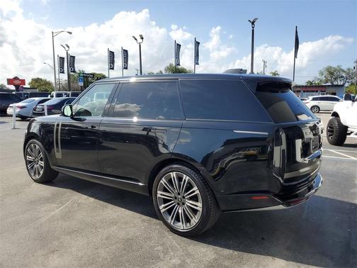 2023 Land Rover Range Rover P400 SE