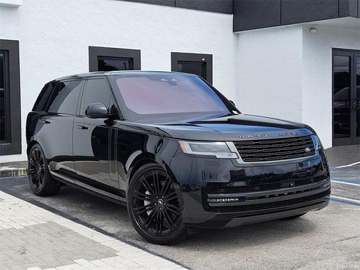 2023 Land Rover Range Rover P530 SE