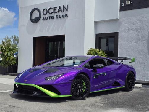 2023 Lamborghini Huracan STO Base