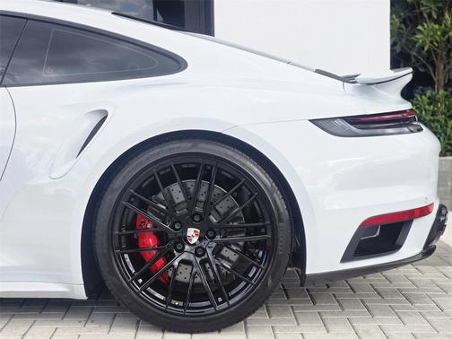 2021 Porsche 911 Turbo