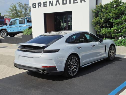 Ice Grey Metallic 2024 Porsche Panamera Base