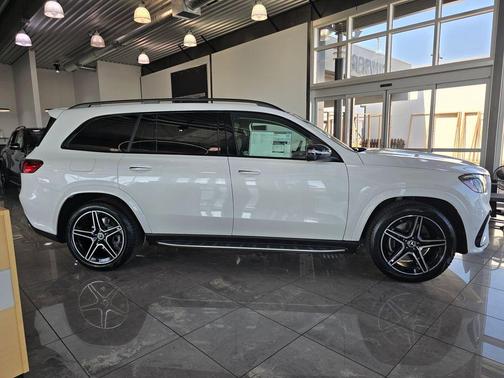 2026 Mercedes-Benz GLS 450