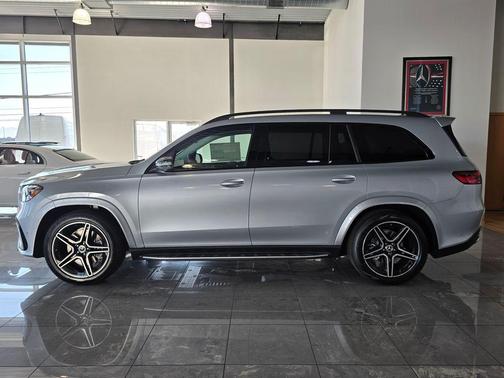 2026 Mercedes-Benz GLS 450 4MATIC