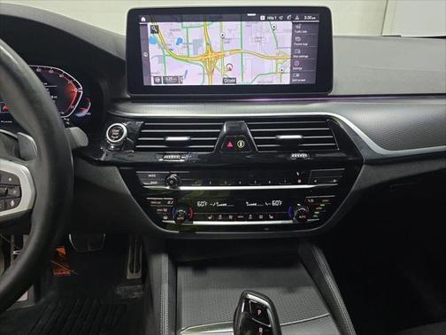 2022 BMW 540 i