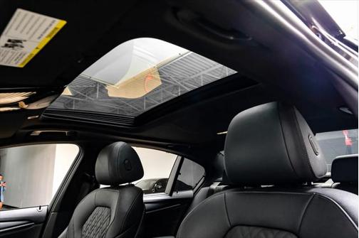 2022 BMW 540 i