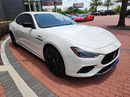 2022 Maserati Ghibli Modena