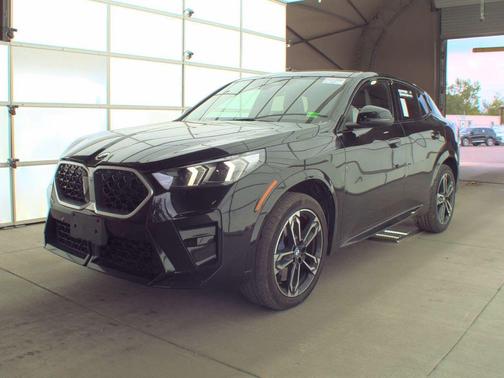 Black Sapphire Metallic 2025 BMW X2 xDrive28i