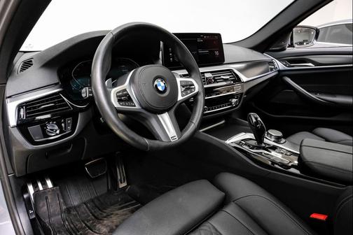 2023 BMW 540 i