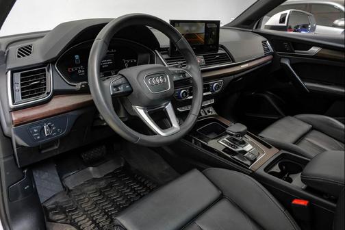 Ibis White 2023 Audi Q5 45 S line Premium Plus