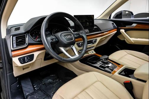 2023 Audi Q5 45 S line Premium