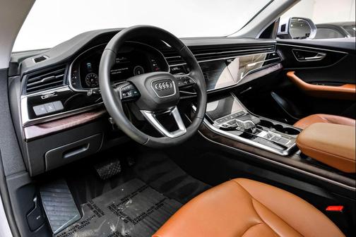 2022 Audi Q8 55 Premium Plus